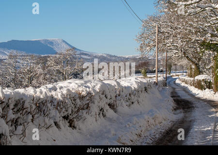 Un chemin de campagne à Hereford dans la neige profonde 2017 Banque D'Images