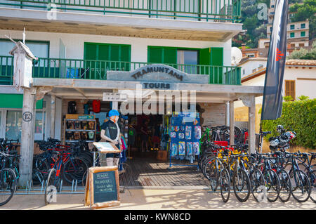 Tramuntana Tours, agence de voyage et tour, avec location de vélos, Carrer de la Marina, station Street, Port de Soller, Majorque, îles Baléares, Espagne Banque D'Images