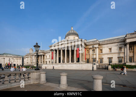 National Gallery Building à Londres, façade sur Trafalgar Square par William Wilkins, 1832-8, l'architecture néoclassique britannique Banque D'Images
