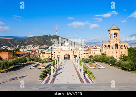 La Cathédrale Holy Trinity, son territoire communément appelé Tsminda Sameba - la cathédrale principale de l'Église orthodoxe géorgienne situé à Tbilissi, Georgi Banque D'Images