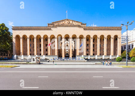 L'ancien bâtiment du Parlement géorgien sur l'Avenue Rustaveli à Tbilissi, Géorgie Banque D'Images