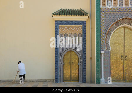 Entrée mauresque du Palais Royal. Dar-el-Makhzan. La ville de Fès. Le Maroc. L'Afrique du Nord Banque D'Images