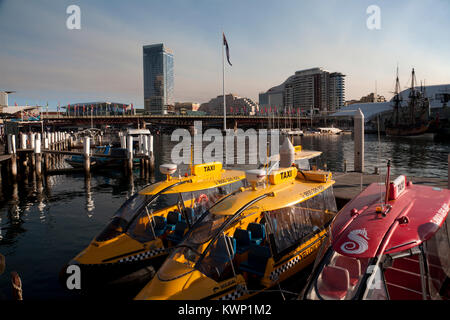 Les bateaux-taxis de Darling Harbour à Sydney New South Wales australie Banque D'Images