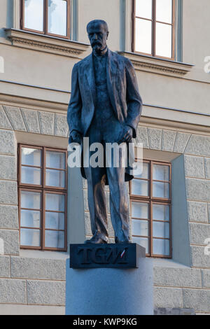 Prague, République tchèque - Mars 4,2015 : Monument de Tomas Garrique Masaryk, le premier président de la Tchécoslovaquie, est placé par le Château de Prague sur Hradcan Banque D'Images