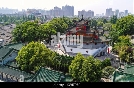 Beijing, Chine. 8 mai, 2017. Photo aérienne prise le 8 mai 2017 indique une relique de l'emplacement de la dynastie des Han dans la région de Hanzhong, nord-ouest de la Chine, Province du Shaanxi. Avec les photographes de l'agence de presse Xinhua vous a montré les sites historiques à travers le pays avec des drones. Credit : Tao Ming/Xinhua/Alamy Live News Banque D'Images