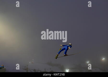 Bischofshofen, Autriche. 05th, Jan 2018 ​. Kobayashi Junshiro du Japon s'élance dans l'air au cours de la 66e ronde de qualification quatre Hills Ski compétition de sauts à Bischofshofen, Autriche, 05 janvier 2018. (PHOTO) Alejandro Sala/Alamy Live News Banque D'Images