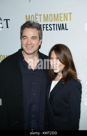 Los Angeles, USA. 05 Jan, 2018. Jon Tenney et Leslie Urdang assister à Moët et Chandon célèbre la 3e édition du Festival du film et Moment Moet kick off de Golden Globes Semaine à Poppy le 5 janvier 2018 à Los Angeles, Californie. Crédit : l'accès Photo/Alamy Live News Banque D'Images