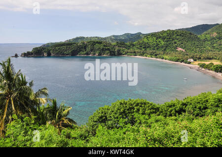 Seascape en île de Lombok, en Indonésie. Lombok est une île à côté de Bali où le tourisme est encore à ses débuts. Banque D'Images