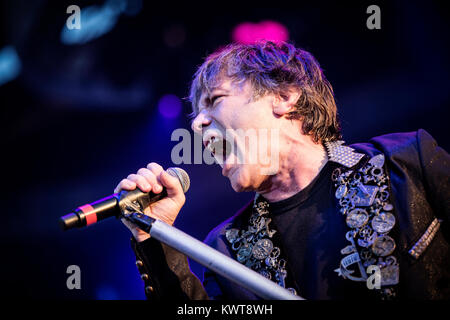 Le groupe de heavy metal anglais Iron Maiden effectue un concert live au festival de heavy metal scandinave Copenhell à Copenhague. Ici leader, chanteur et musicien Bruce Dickinson est représenté sur scène. Danemark 11/06 2014. Banque D'Images