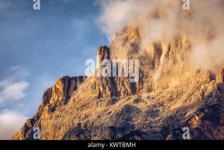 Monte Antelao est la plus haute montagne dans l'est dans le nord-est de l'Italie, Dolomites au sud-est de la ville de Cortina d'Ampezzo, dans la région de Cad Banque D'Images