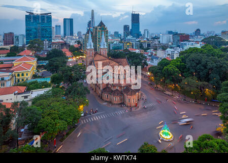 Basilique-cathédrale Notre-Dame de Saigon Banque D'Images