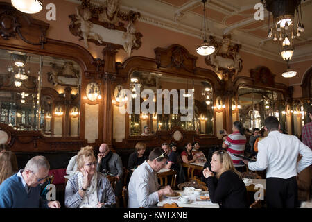 Le Cafe Majestic à Porto, Portugal Banque D'Images