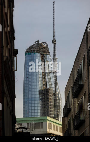 LONDRES, Royaume-Uni - 01 NOVEMBRE 2017 : la tour de bureaux est en construction dans One Blackfriars, (architecte Ian Simpson) Banque D'Images