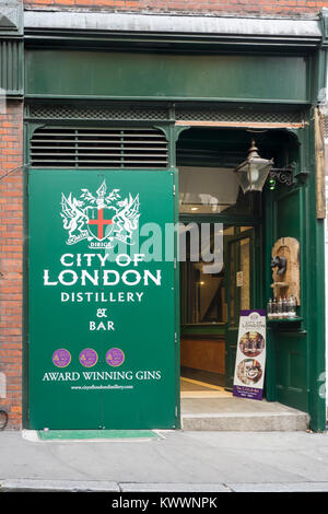 LONDRES, Royaume-Uni - 01 NOVEMBRE 2017 : extérieur de la distillerie Gin et bar de la ville de Londres à Bode Lane Banque D'Images