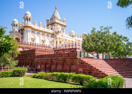 Vue sur la façade de Jaswant Thada cénotaphe à Jodhpur Banque D'Images