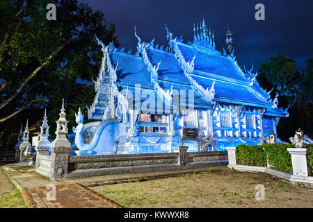 Wat Sri Suphan temple à la nuit à Chiang Mai, Thaïlande Banque D'Images