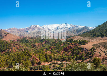 Haut Atlas, aussi appelé le Grand Atlas est une chaîne de montagnes dans le centre du Maroc en Afrique du Nord Banque D'Images