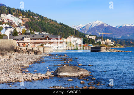 Bariloche plage et lac Nahuel Huapi en Patagonie de l'Argentine Banque D'Images
