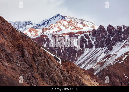 Montagne près de Los Penitentes ski près de Mendoza en Argentine Banque D'Images