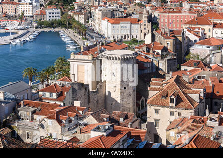 Vue aérienne de split de la tour Bell Saint-domnius, Croatie Banque D'Images