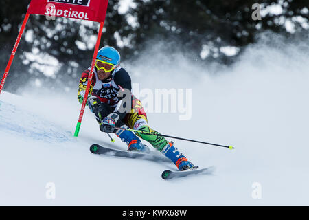 L'Alta Badia, Italie 17 décembre 2017. Bm DRUCK BREITFUSS S. (Bol) qui se font concurrence sur les AUDI FIS Coupe du Monde de Ski alpin Slalom géant hommes Banque D'Images