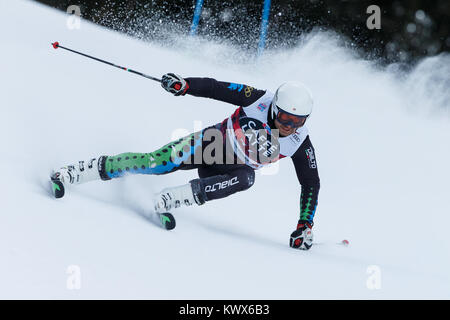 L'Alta Badia, Italie 17 décembre 2017. Massimiliano VALCAREGGI (GRE) qui se font concurrence sur les AUDI FIS Coupe du Monde de Ski alpin Slalom géant hommes Banque D'Images