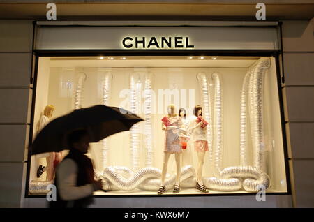 Sur Chanel New Bond Street, Mayfair, London, England, UK Banque D'Images