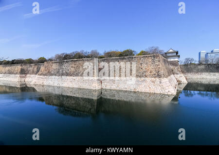 Le Château d'Osaka - Osaka, Japon. L'un des plus célèbres châteaux. Banque D'Images