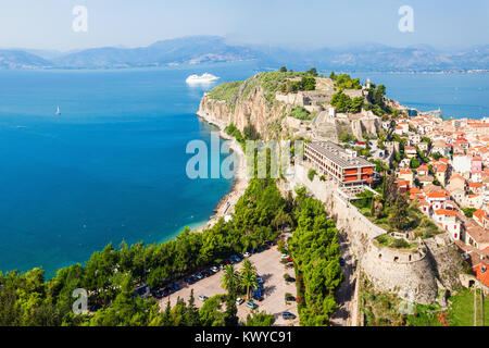 Antenne de Nauplie vue panoramique de la forteresse de Palamidi. Nauplie est une petite ville maritime de la péninsule du Péloponnèse en Grèce. Banque D'Images