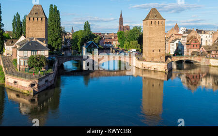 Ponts couverts plus mauvais Canal, Strasbourg, Alsace, Bas-Rhin, France Banque D'Images