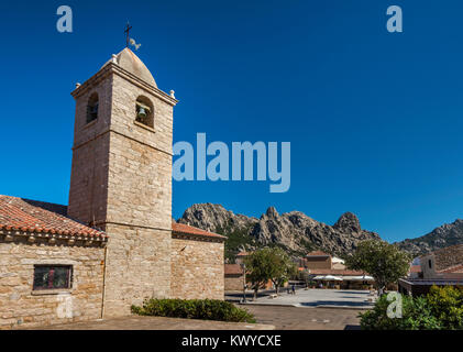 Chiesa di San Pantaleo, église de village de San Pantaleo, près d'Arzachena et Costa Smeralda, Sardaigne, Italie Banque D'Images