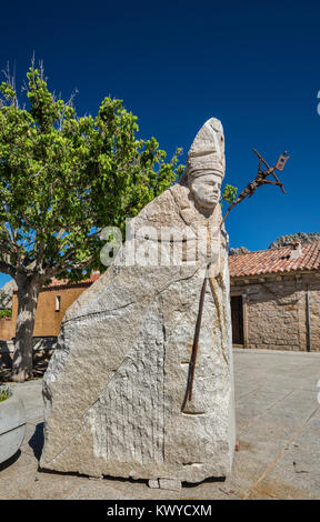 Le Pape Jean Paul II statue en granite dans village de San Pantaleo, près d'Arzachena et 2085, province de Sassari, Sardaigne, Italie Banque D'Images