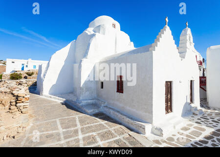 L'église de Panagia Paraportiani est situé dans le quartier de Kastro, dans la ville de Chora, île de Mykonos en Grèce Banque D'Images