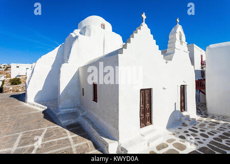 L'église de Panagia Paraportiani est situé dans le quartier de Kastro, dans la ville de Chora, île de Mykonos en Grèce Banque D'Images