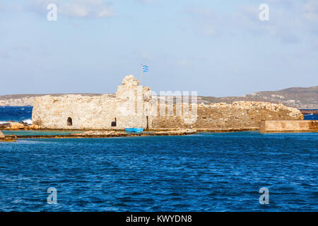 Kastro vénitien ou la vieille ville château à Naoussa sur l'île de Paros en Grèce Banque D'Images