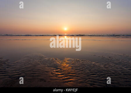 Coucher du soleil sur la plage de Goa en Inde Banque D'Images