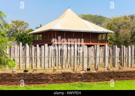 Lovamahapaya est un immeuble situé entre et Mahabodiya Ruwanweliseya Sri dans l'ancienne ville d'Anuradhapura, Sri Lanka. Il est également connu sous le nom de B Banque D'Images