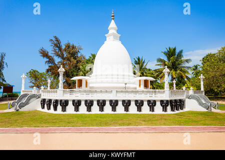 Dambakola Patuna Sri Sangamitta Viharaya Temple est un temple bouddhiste près de Jaffna, au Sri Lanka Banque D'Images