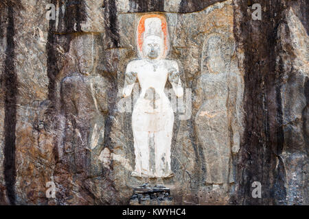 Buduruwagala Sculptures sur roc à l'ancien temple bouddhiste Buduruwagala au Sri Lanka Banque D'Images