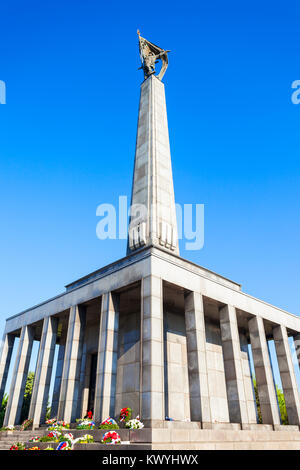 Slavin Monument commémoratif de guerre est un monument et un cimetière militaire à Bratislava, Slovaquie. Slavin Monument commémoratif de guerre est le cimetière des soldats de l'armée soviétique en W Banque D'Images