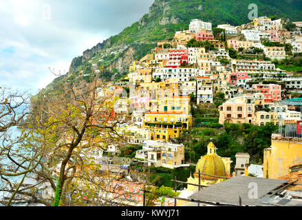 Vue sur Positano, Italie Banque D'Images