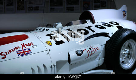 Voiture de course Maserati Eldorado en Musée Ferrari, Modène Banque D'Images