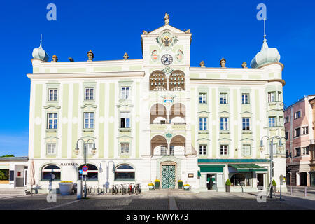 L'hôtel de ville Rathaus ou à Gmunden, en Autriche. Gmunden est une ville dans la région du Salzkammergut, Autriche. Banque D'Images