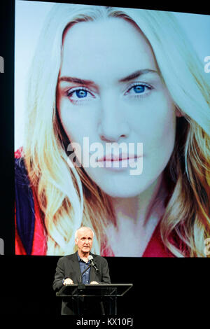 SFFILM rend hommage à Kate Winslet, Kathryn Bigelow, Emily C. Gordon, Kumail Nanjiani et à la soirée de remise des Prix annuels en vedette : James Cameron Où : San Francisco, California, United States Quand : 05 Déc 2017 Crédit : Drew Altizer/WENN.com Banque D'Images