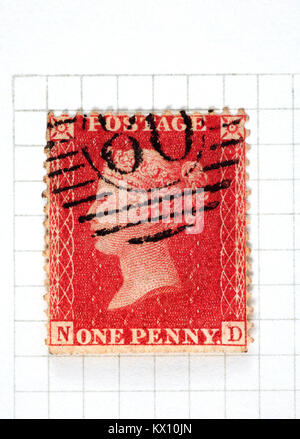 Une Reine Victoria Penny rouge a utilisé des timbres-poste de la période 1854-57. Banque D'Images
