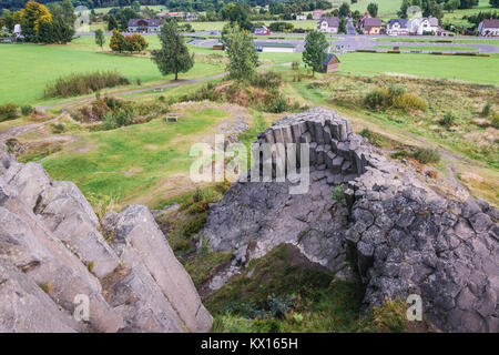 La formation de la roche basaltique appelé Panska Skala (Le Seigneur's Rock) ou orgue à tuyaux à Kamenicky Senov ville en République Tchèque Banque D'Images