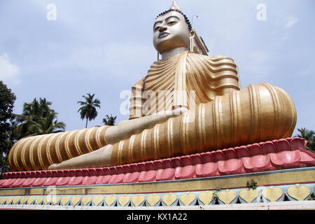 Dans Big Buddha Temple Wewurukannala Vihara près de Dikwella South, Sri Lanka Banque D'Images