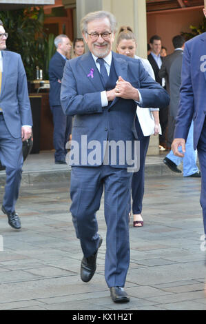 Los Angeles, United States. 05 Jan, 2018. Steven Spilberg pour quitter l'hôtel Four Seasons après un Golden Globe Award. 05 janvier, 2018 Crédit : Gtres información más Comuniación sur ligne, S.L./Alamy Live News Banque D'Images