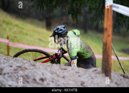 Abadiano, Espagne. 06 Jan, 2018. Jon Munitxa au cours de la Biscaye, Championnat de cyclocross UCI C2 catégorie en Abadiano, le nord de l'Espagne, Samedi, Janvier, 06, 2018. Más Información Gtres Crédit : Comuniación sur ligne, S.L./Alamy Live News Banque D'Images