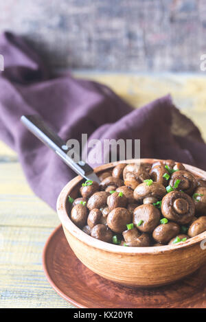 Bol de champignons grillés balsamique soya Banque D'Images